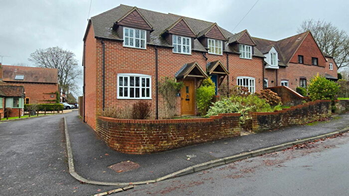 3 Bedroom Semi-Detached House For Sale In High Street, East Ilsley, Berkshire, RG20