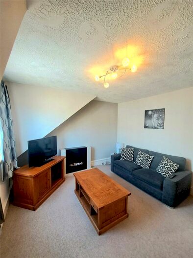 2 Bedroom Flat To Rent In Colville Place, City Centre, Aberdeen, AB24