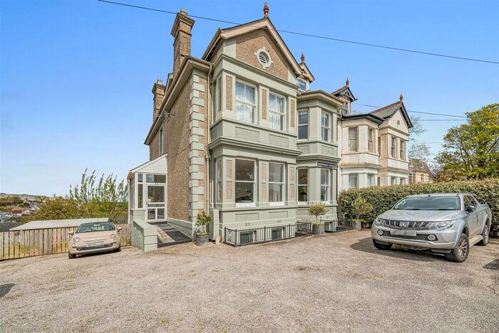 10 Bedroom Semi-Detached House For Sale In Melvill Road, Falmouth, TR11