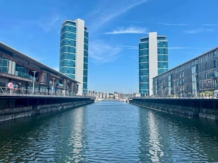 1 Bedroom Flat To Rent In Marina Point West, Chatham, ME4