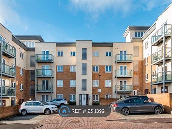 2 Bedroom Flat To Rent In Todd Close, Borehamwood, WD6