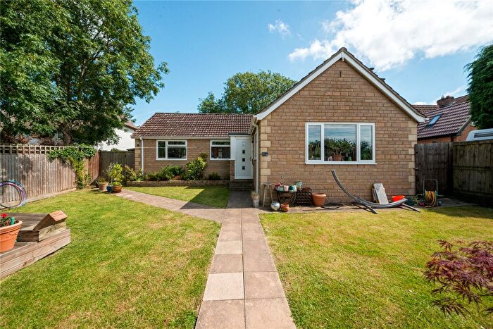 3 Bedroom Bungalow For Sale In Hawkeridge, Hawkeridge, BA13