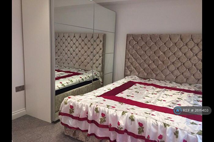 Studio To Rent In Whitland Road, Carshalton, SM5