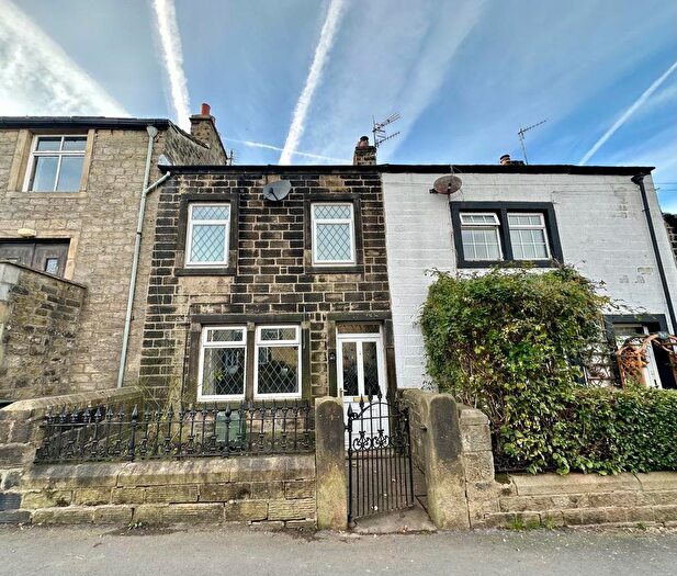 2 Bedroom Terraced House To Rent In Keighley Road, Cowling, BD22