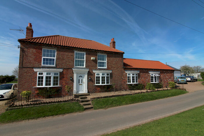 6 Bedroom Detached House For Sale In Skirlaugh Road, HU11