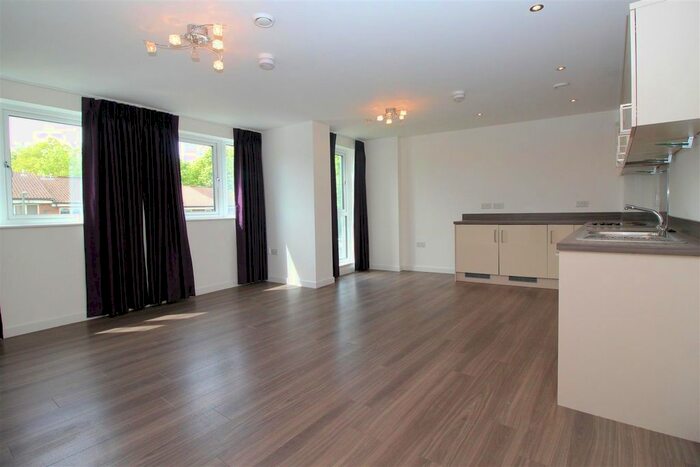 1 Bedroom Flat To Rent In Bradfield Close, Woking, Surrey, GU22