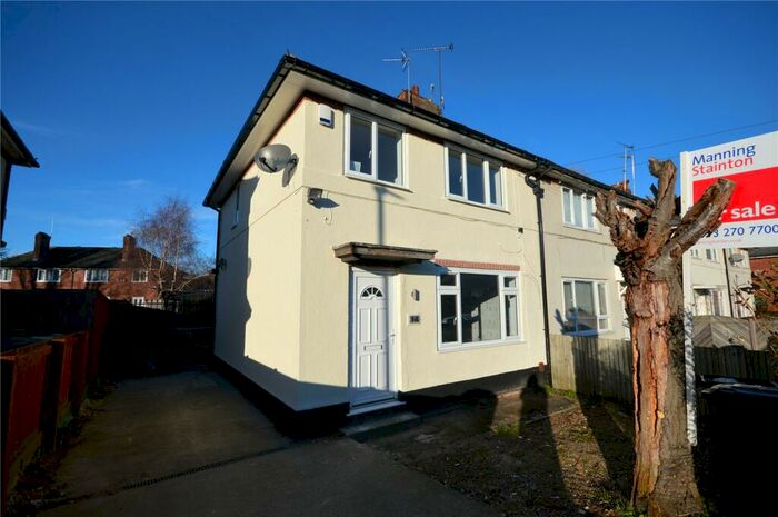 3 Bedroom Semi-Detached House To Rent In East Grange View, Leeds, West Yorkshire, LS10