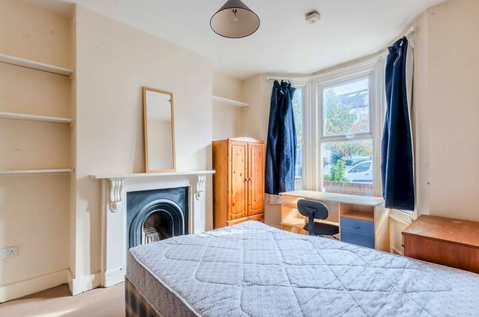 3 Bedroom Terraced House To Rent In Mendora Road, Fulham, London, SW6