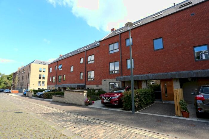 1 Bedroom Flat To Rent In Primrose Terrace, Shandon, Edinburgh, EH11