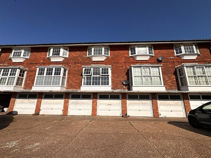 Studio To Rent In Chelsea Close, Bexhill-On-Sea, TN40