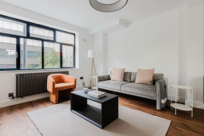 2 Bedroom Flat To Rent In Whitechapel, E1