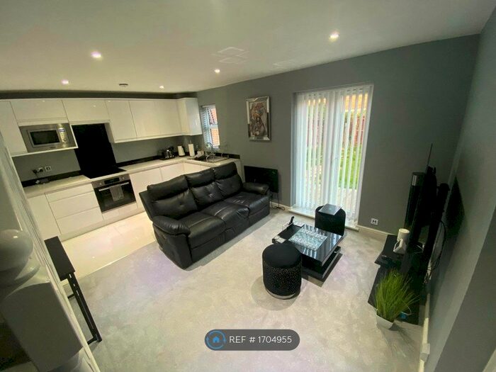 1 Bedroom Terraced House To Rent In Fielding Avenue, Tilbury, RM18