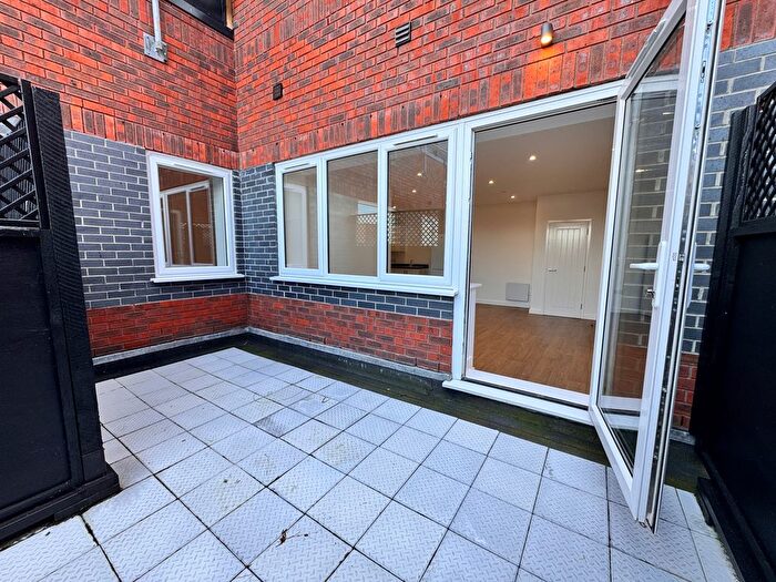 1 Bedroom Flat To Rent In North Street, Taunton, TA1