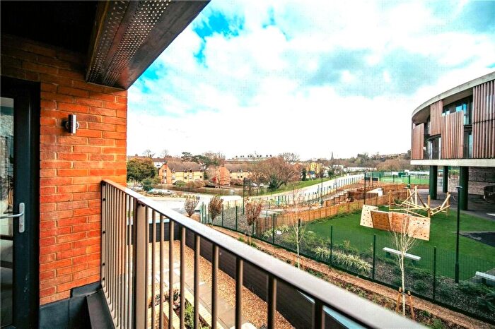 2 Bedroom Flat For Sale In Sandy Road, Erith, DA8