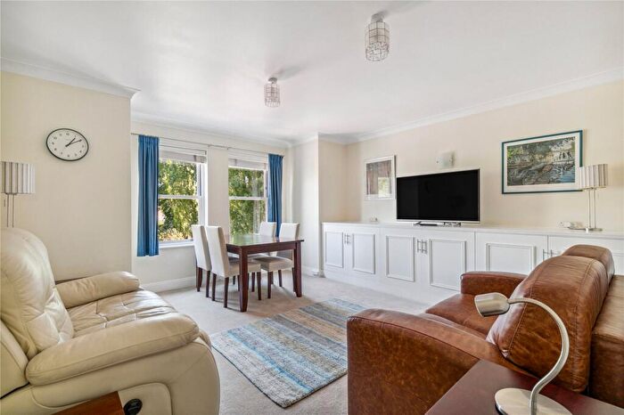 1 Bedroom Apartment To Rent In Rowan Court, SW11