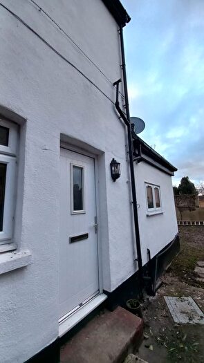 Studio To Rent In York Road, SS1