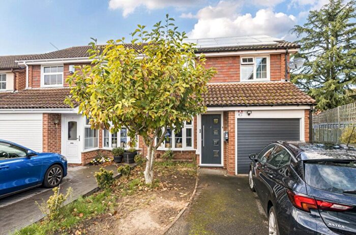 3 Bedroom Semi-Detached House For Sale In Doddington Close, Lower Earley, Reading, Berkshire, RG6