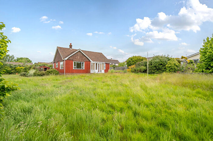 2 Bedroom Bungalow For Sale In Pine Park Road, Honiton, Devon, EX14