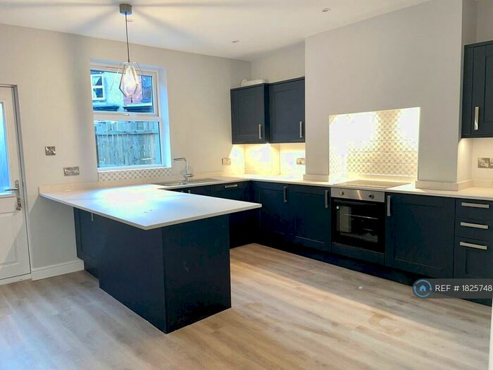 3 Bedroom Terraced House To Rent In Hangingwater Road, Sheffield, S11