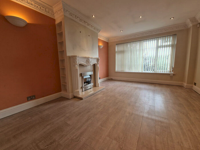 4 Bedroom Detached House To Rent In Brownleaf Road, Woodingdean, BN2