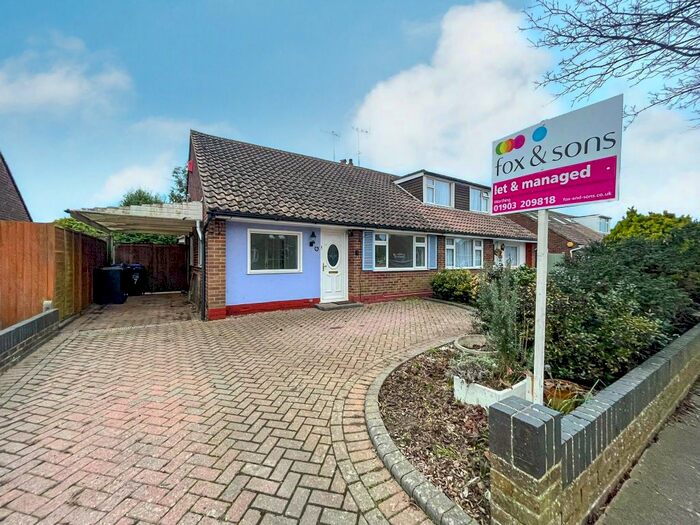 3 Bedroom Bungalow To Rent In Hurley Road, Worthing, BN13