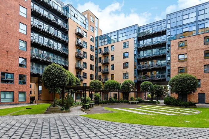 2 Bedroom Apartment To Rent In West One Panorama, Fitzwilliam Street, Sheffield, S1