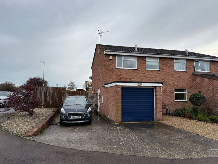 3 Bedroom End Terrace House For Sale In Battle Road, Tewkesbury, GL20