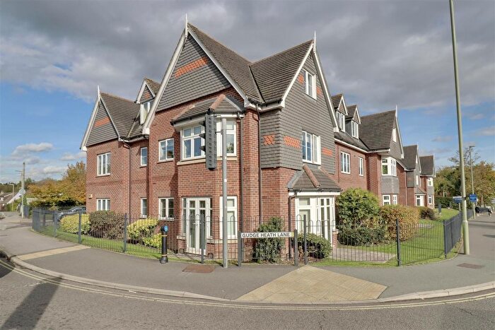 2 Bedroom Flat For Sale In Craigbank Court, Fareham, PO14