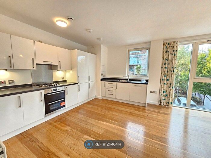 2 Bedroom Flat To Rent In Saw Mill Way, London, N16