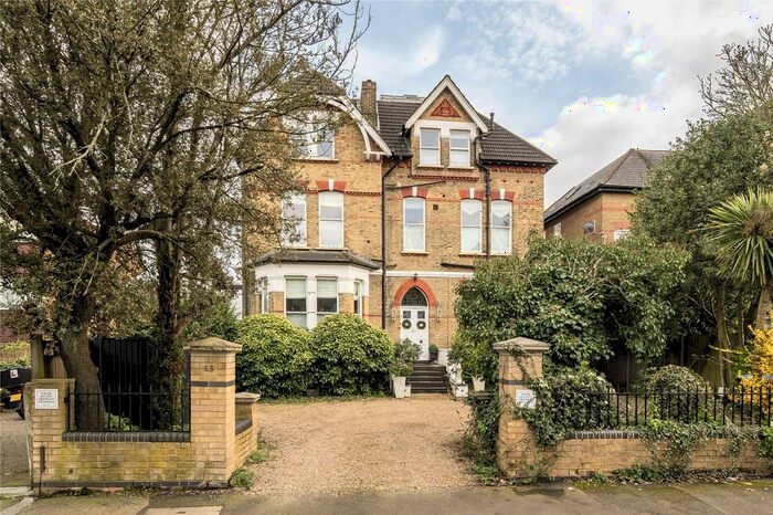 9 Bedroom Semi-Detached House To Rent In Ross Road, London, SE25