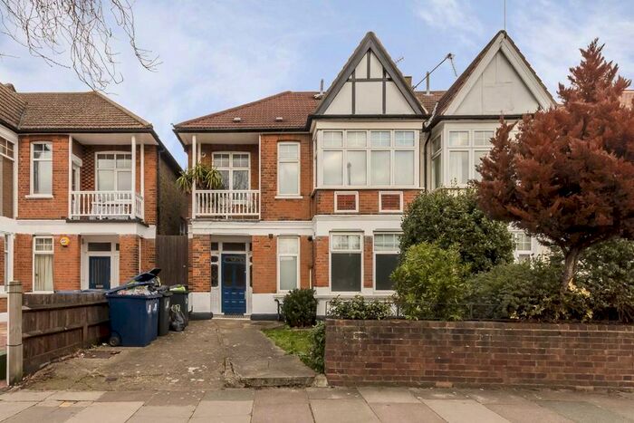 Studio To Rent In Lynton Terrace, Lynton Road, London, W3