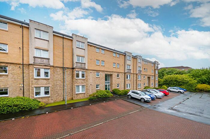 2 Bedroom Apartment For Sale In Castlebrae Gardens, Cathcart, Glasgow, G44