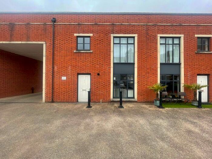 1 Bedroom Flat To Rent In Close City Centre, EX4