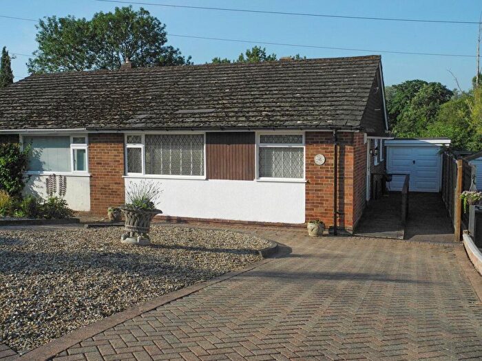 2 Bedroom Bungalow For Sale In Brookside, Wokingham, Berkshire, RG41