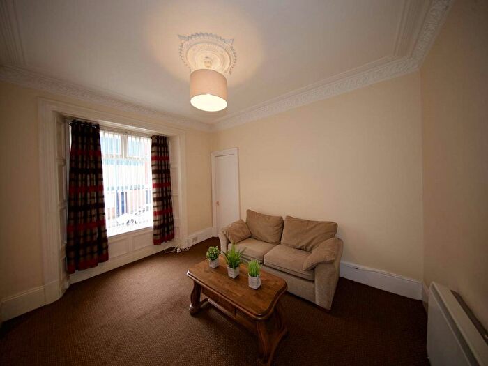 1 Bedroom Flat To Rent In Sandeman Street, Dundee, DD3