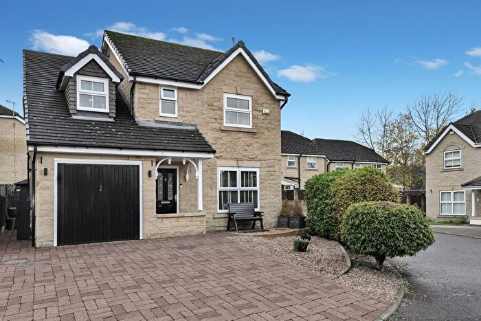 4 Bedroom Detached House For Sale In Strafford Way, Apperley Bridge, BD10