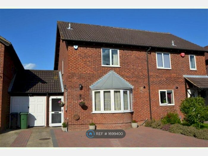 4 Bedroom Semi-Detached House To Rent In Alsom Avenue, Worcester Park, KT4