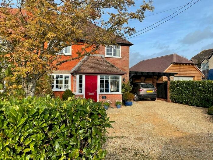 3 Bedroom Semi-Detached House For Sale In Baulking Lane, Baulking, Faringdon, Oxfordshire, SN7
