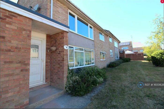 3 Bedroom Flat To Rent In Orsino Walk, Colchester, CO4