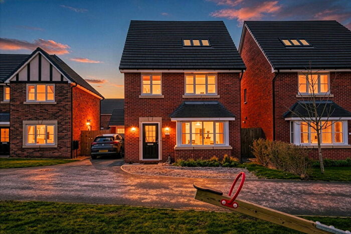 5 Bedroom Detached House For Sale In Quarry Close, Hooton, Ellesmere Port, Cheshire, CH66