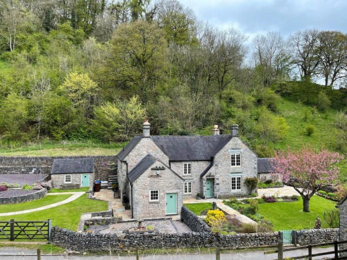 4 Bedroom Detached House For Sale In Milldale, Alstonefield, DE6