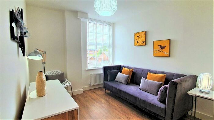 1 Bedroom Apartment To Rent In Canal Street, Chester, CH1