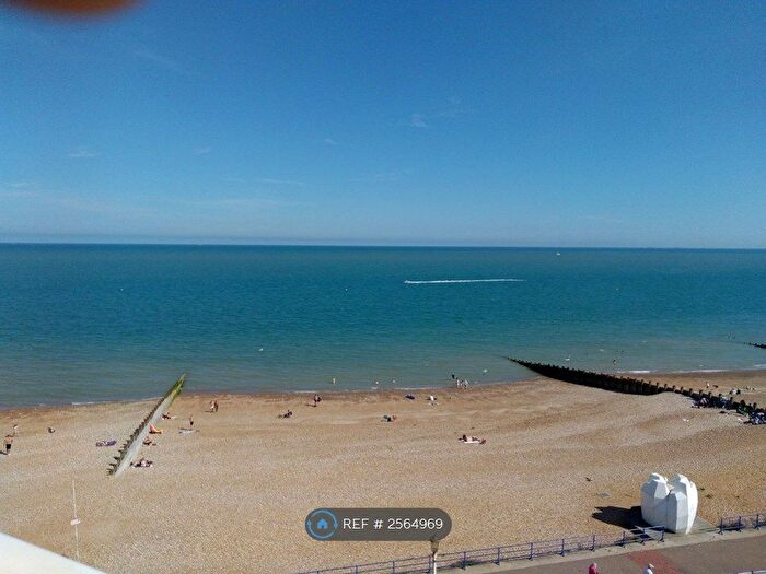 2 Bedroom Flat To Rent In Royal Parade, Eastbourne, BN22