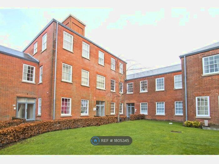 2 Bedroom Flat To Rent In Knowle Avenue, Knowle, Fareham, PO17