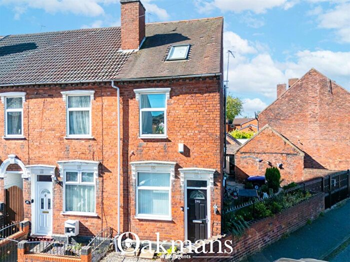 2 Bedroom Maisonette For Sale In Church Street, Cradley Heath, West Midlands, B64