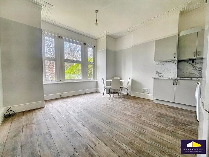 2 Bedroom Apartment To Rent In Norwood Road, London, SE24