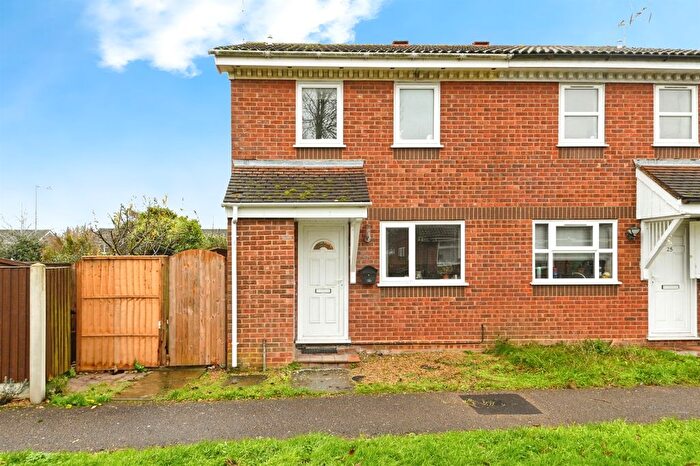 3 Bedroom Semi-Detached House For Sale In Garwood Close, King's Lynn, PE30