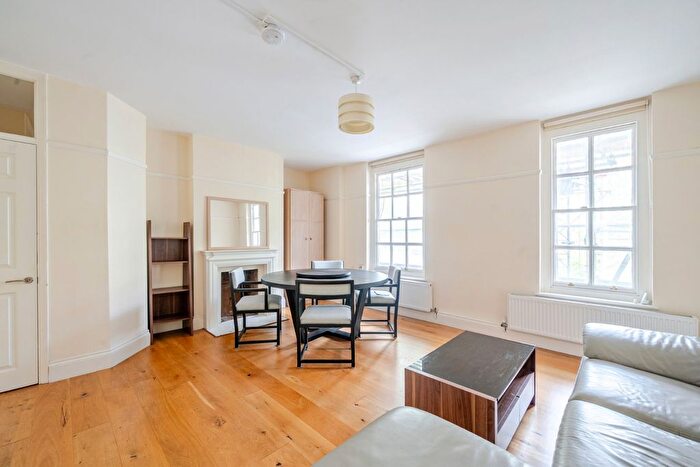 3 Bedroom Flat For Sale In Bourne Estate, Portpool Lane, Farringdon, London, EC1N