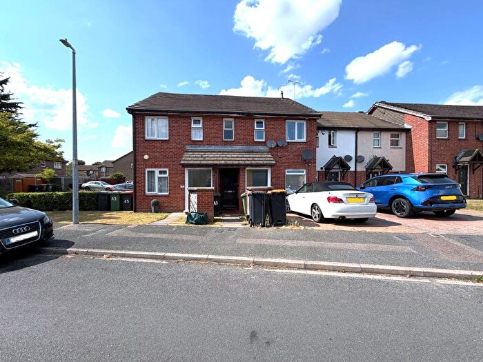 1 Bedroom Flat To Rent In Lowry Drive, Houghton Regis, LU5