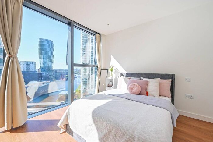 Studio For Sale In Hampton Tower, , Tower Hamlets, London, E14